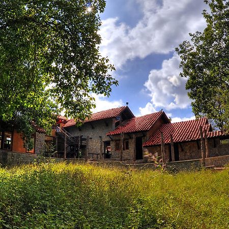 Kanha Earth Lodge Mandlā Eksteriør billede