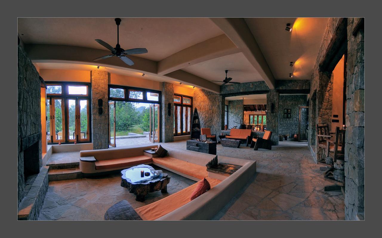 Kanha Earth Lodge Mandlā Eksteriør billede