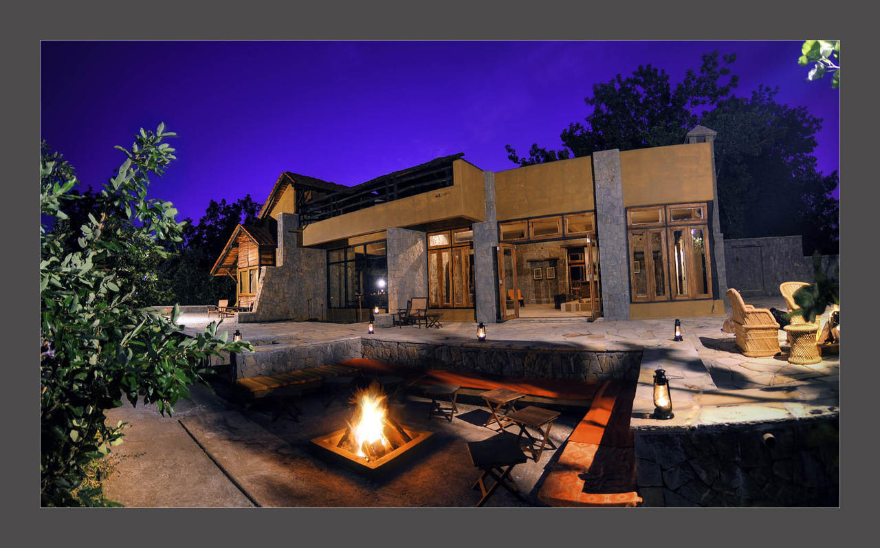 Kanha Earth Lodge Mandlā Eksteriør billede