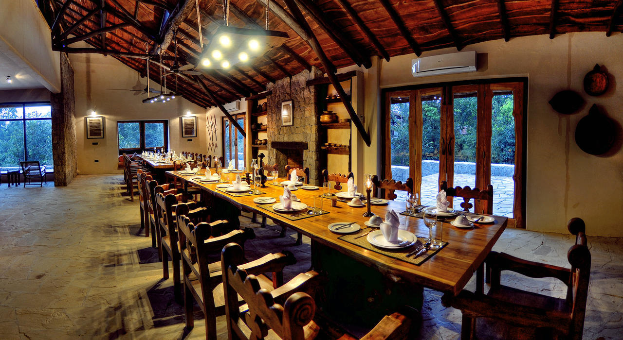 Kanha Earth Lodge Mandlā Eksteriør billede