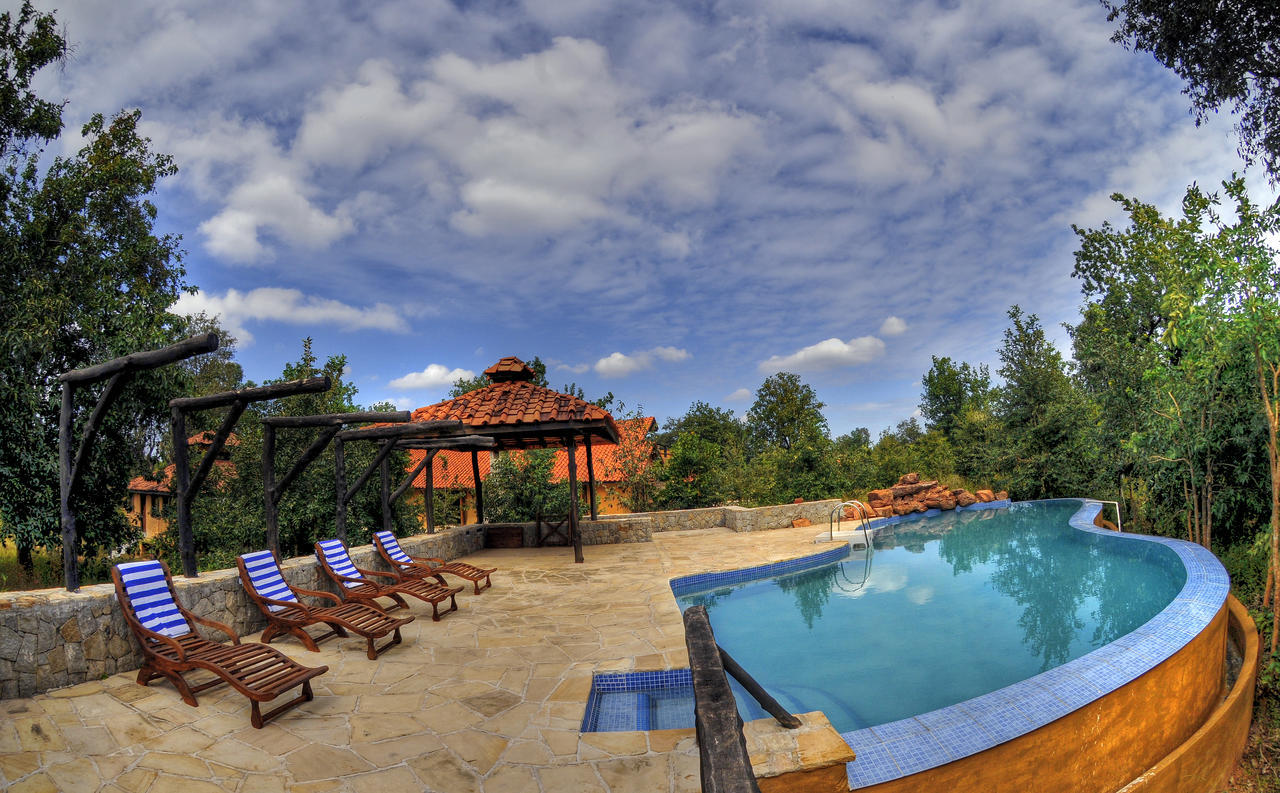 Kanha Earth Lodge Mandlā Eksteriør billede